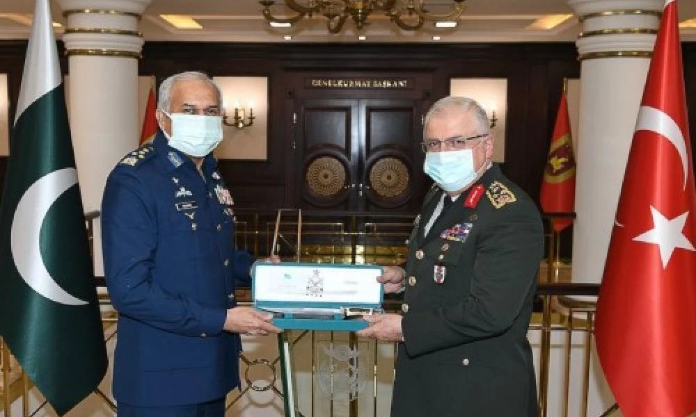 Πακιστανός αξιωματούχος: "Είμαστε ένα έθνος με τους Τούρκους"